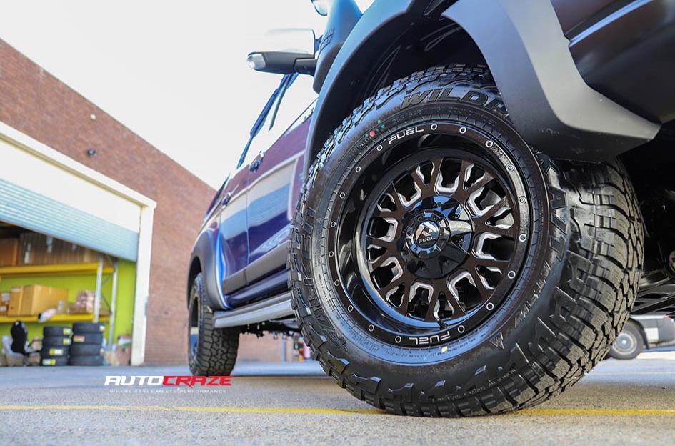 ISUZU DMAX STROKE GLOSS BLACK MILLED